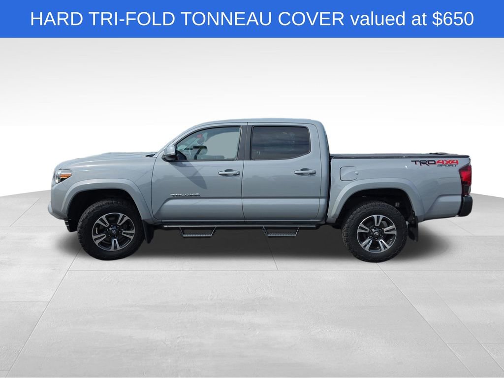 Used 2019 Toyota Tacoma TRD Sport AWD/4WD image 5