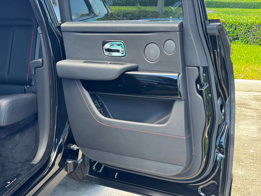 Used 2021 Rolls-Royce Cullinan AWD/4WD image 43