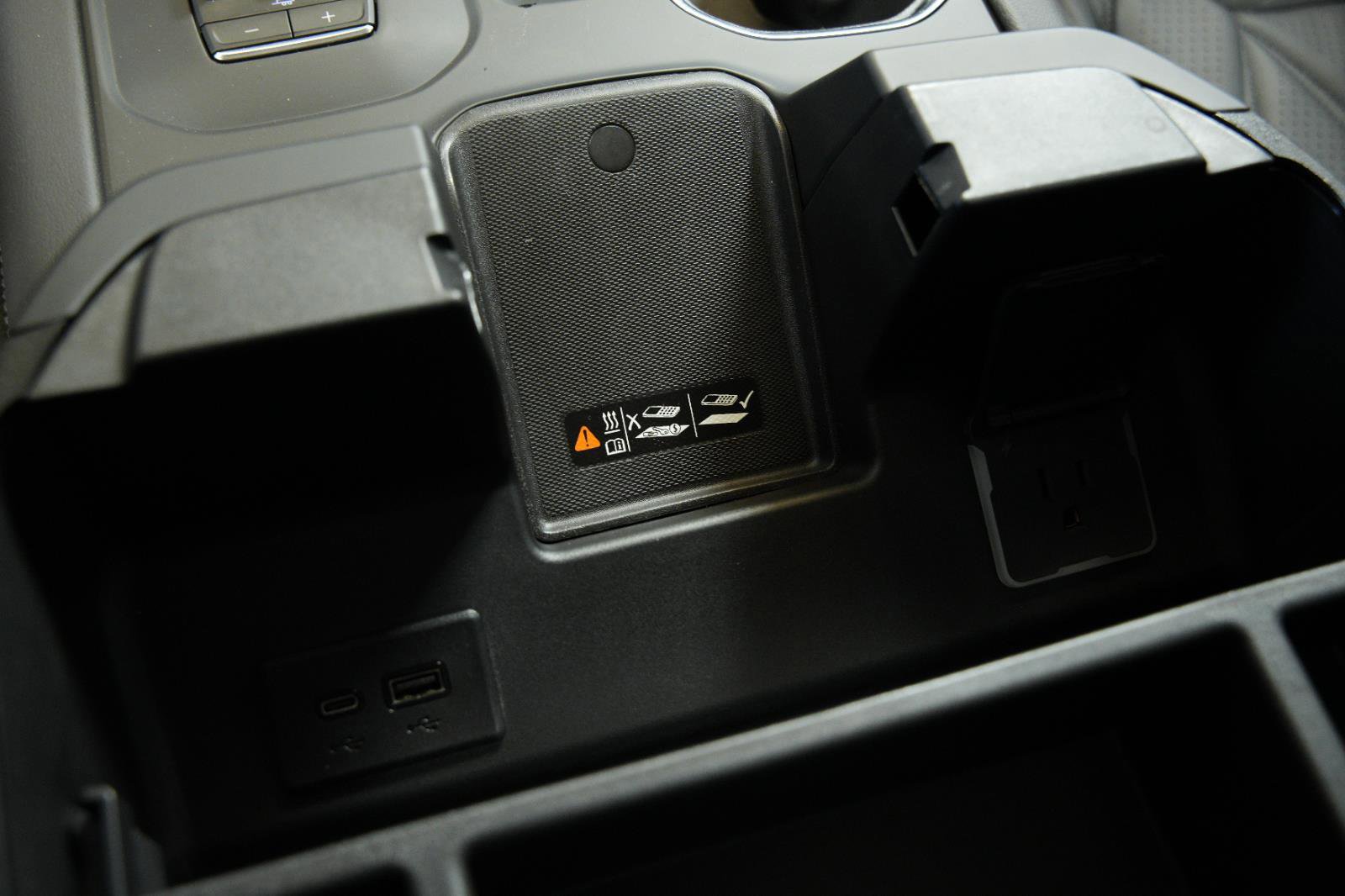 New 2025 GMC Sierra 2500 Denali w/ Denali Reserve Package image 47