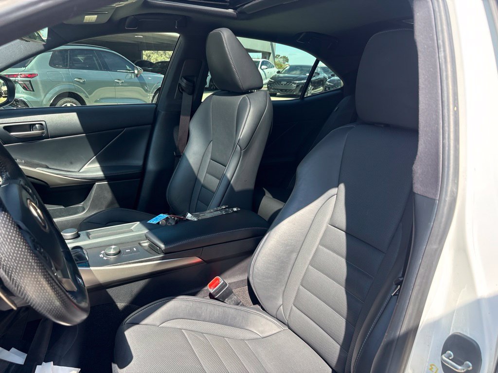Used 2020 Lexus IS 300 F Sport w/ F Sport Package RWD image 18