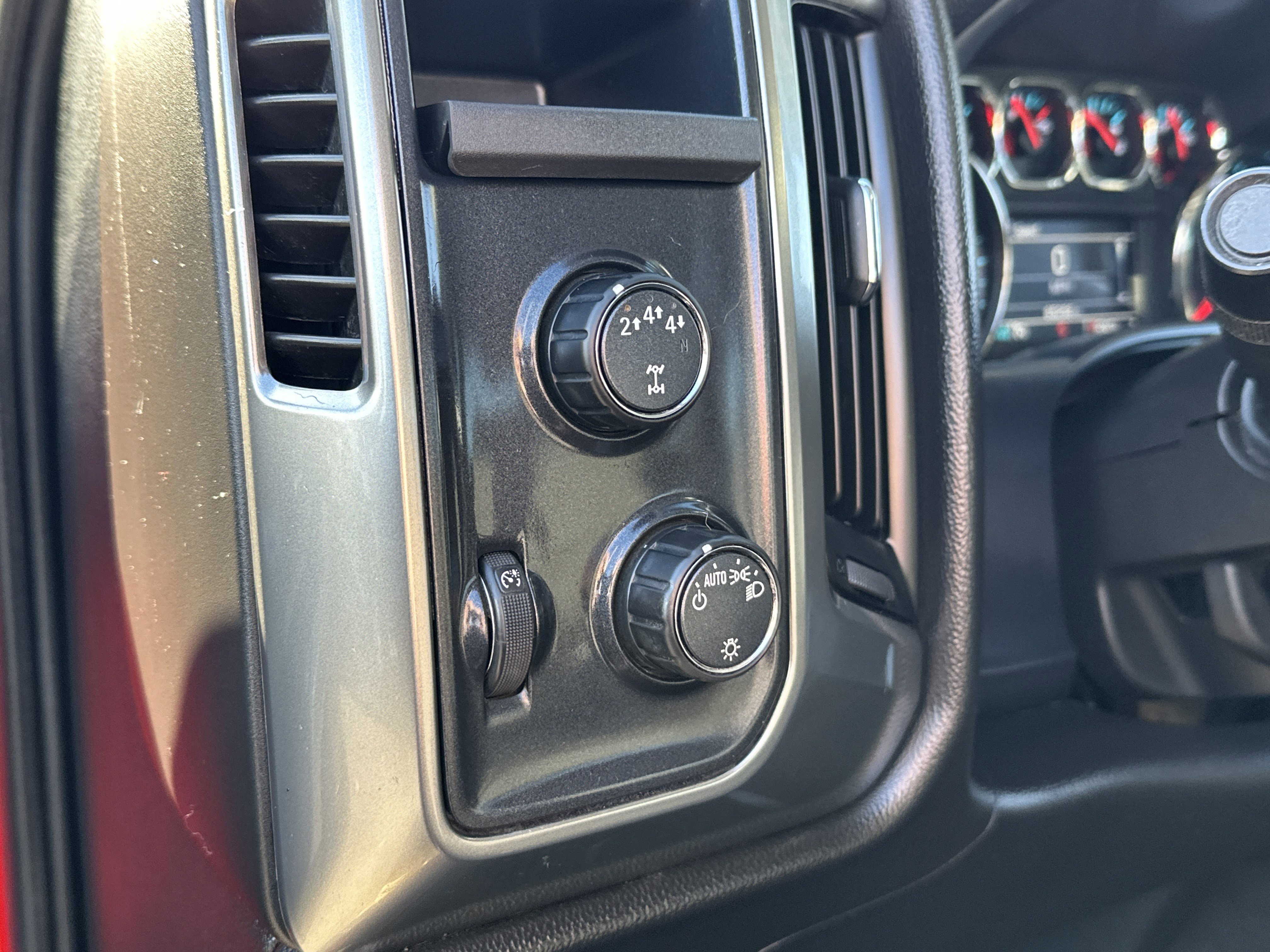 Used 2018 Chevrolet Silverado 2500 LT image 16