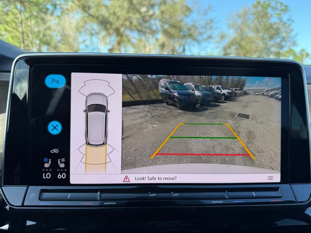 Used 2024 Volkswagen Atlas SE image 25