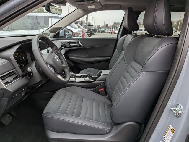 New 2026 Mitsubishi Outlander SE image 14