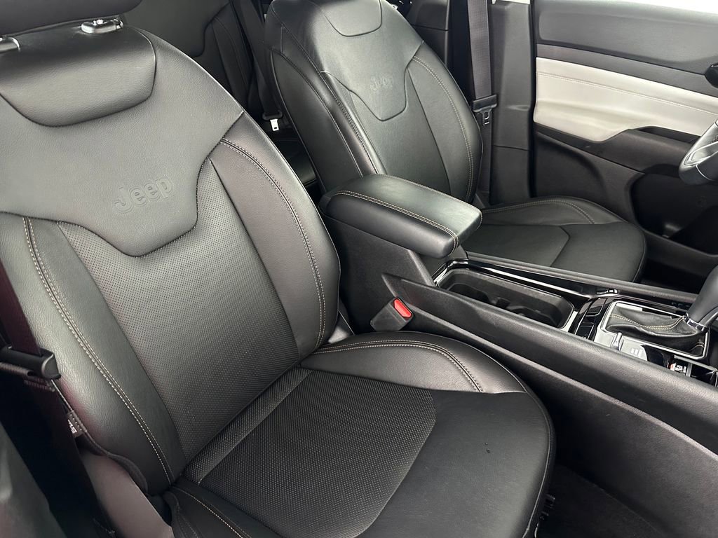 Used 2022 Jeep Compass Limited image 29