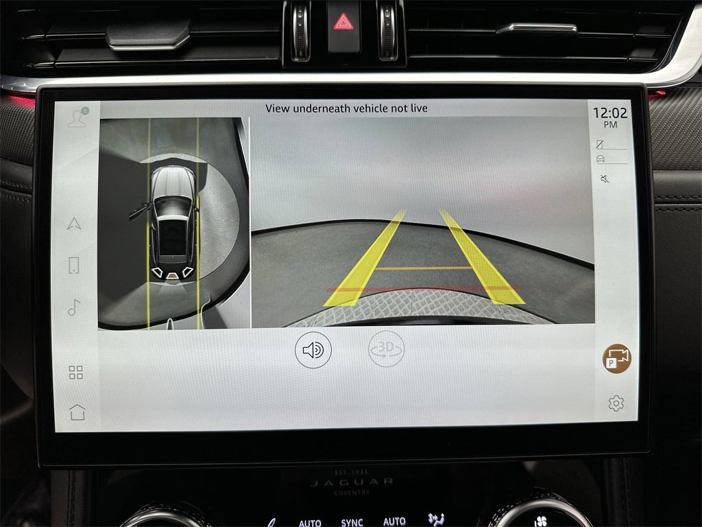 Used 2023 Jaguar F-PACE SVR image 17