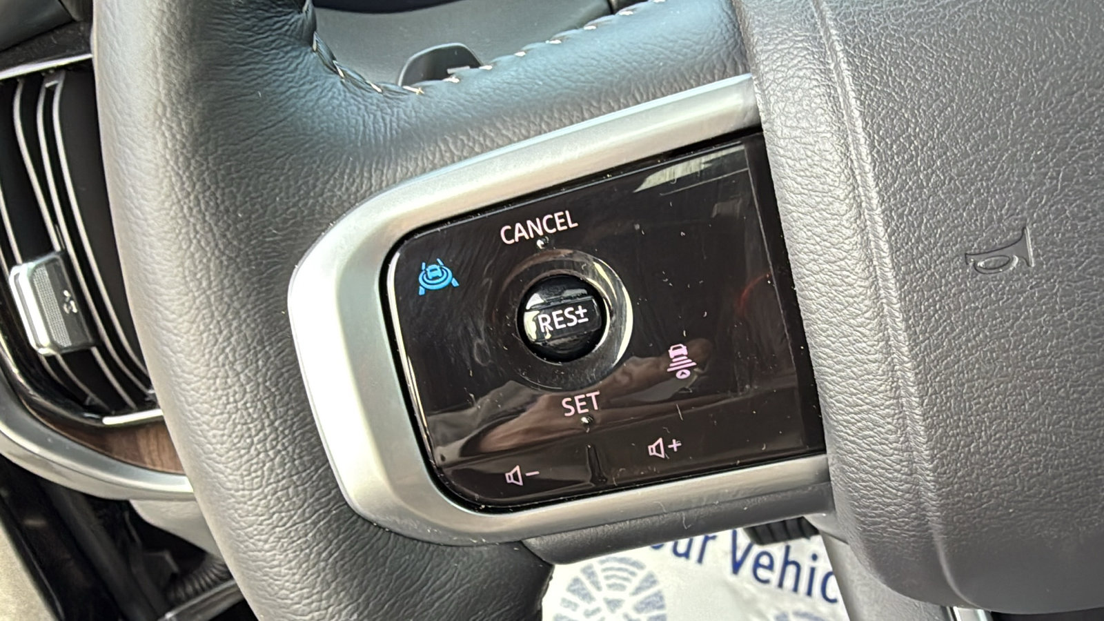 Certified 2025 Nissan Armada Platinum w/ Convenience Package image 10