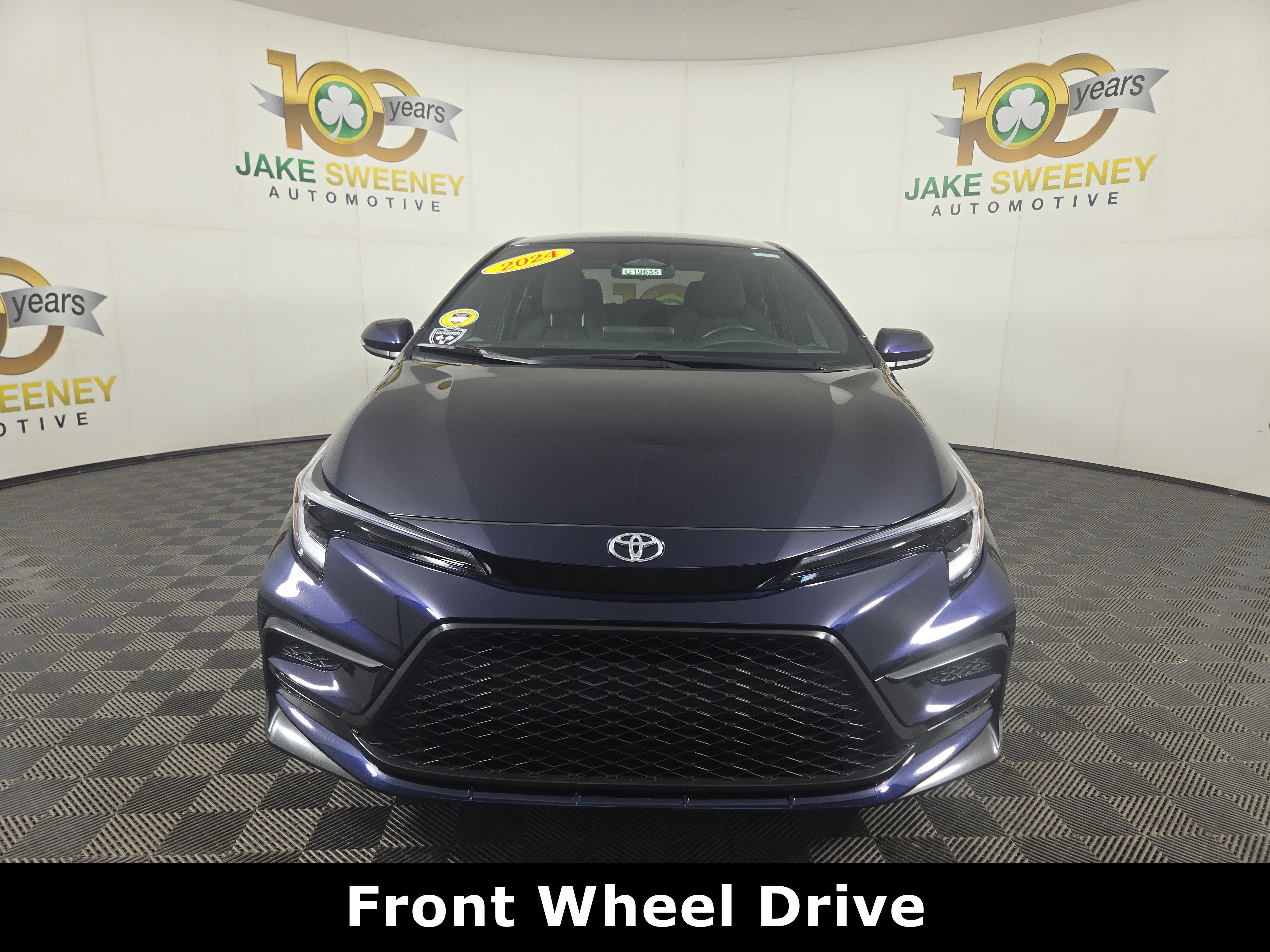 Used 2024 Toyota Corolla SE image 2