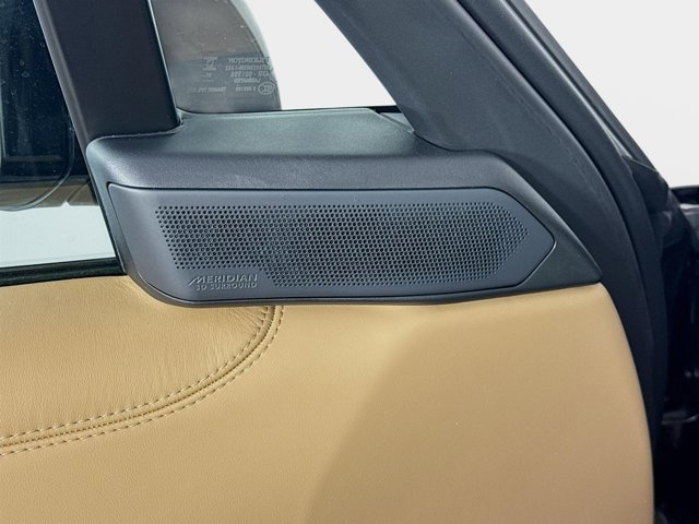 New 2026 Land Rover Range Rover Long Wheelbase SE image 21