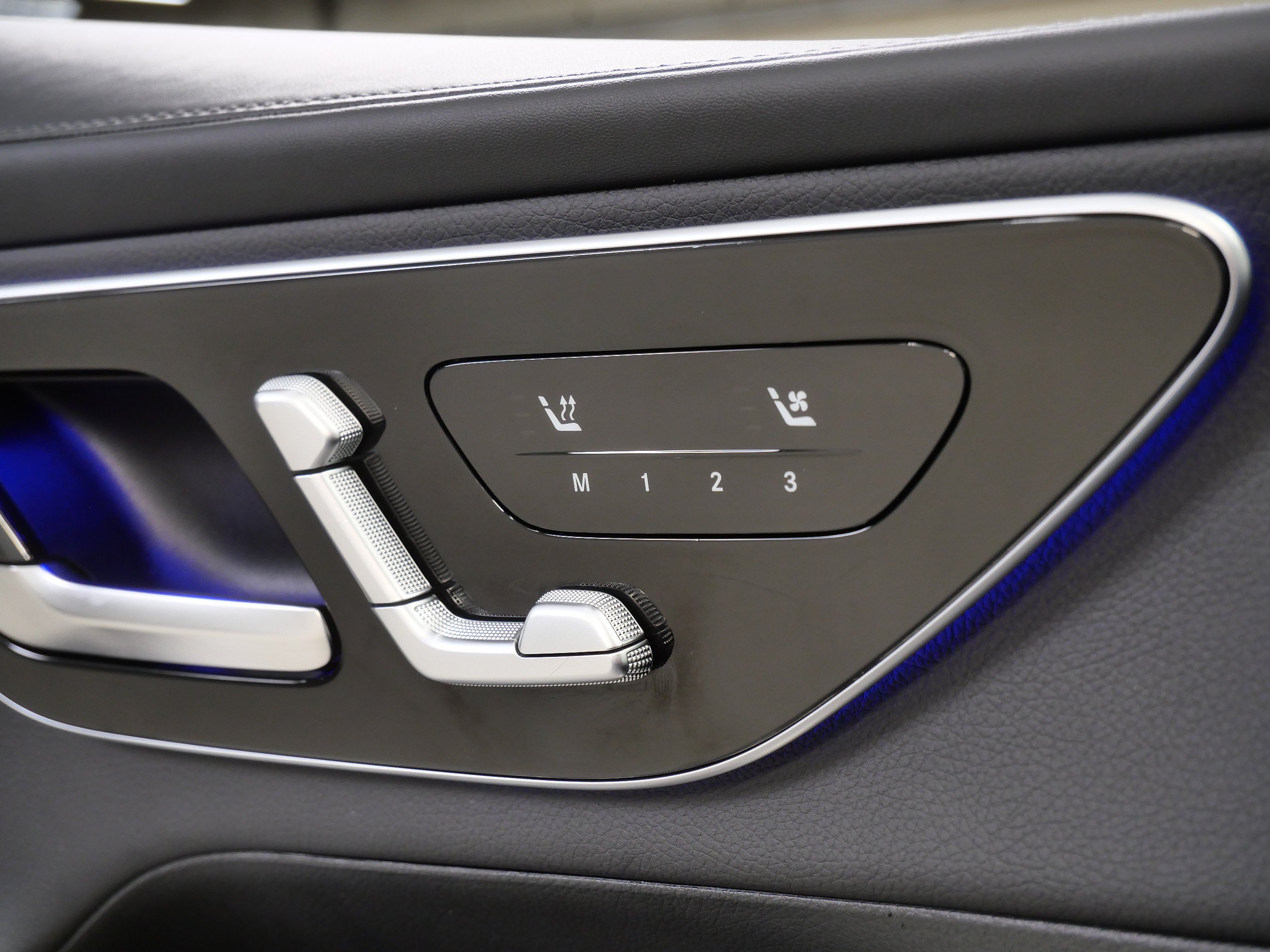 Certified 2023 Mercedes-Benz GLC 300 4MATIC image 31