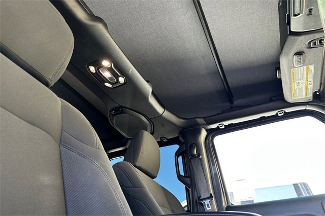 Certified 2021 Jeep Gladiator Sport image 18