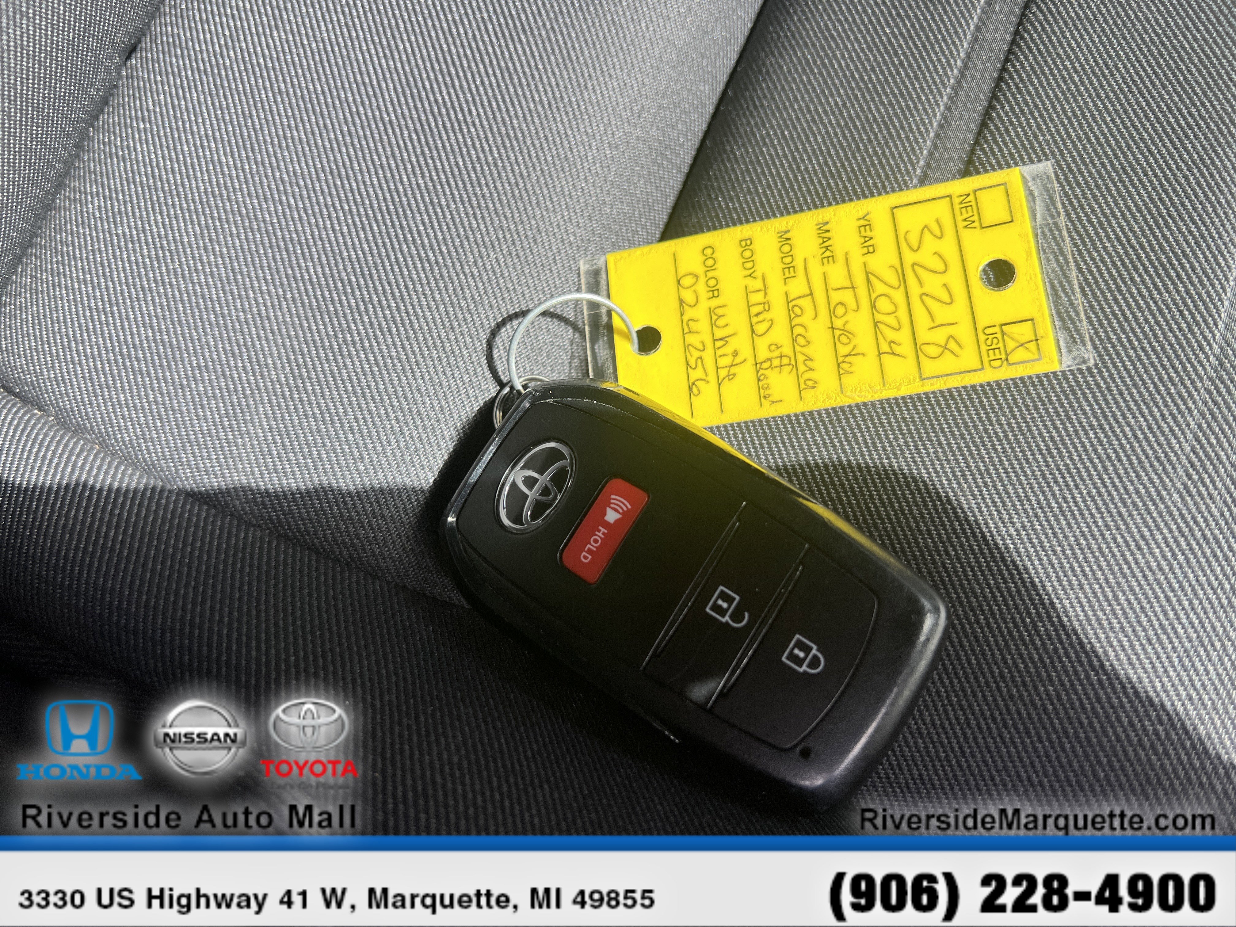 Used 2024 Toyota Tacoma TRD Off-Road image 26