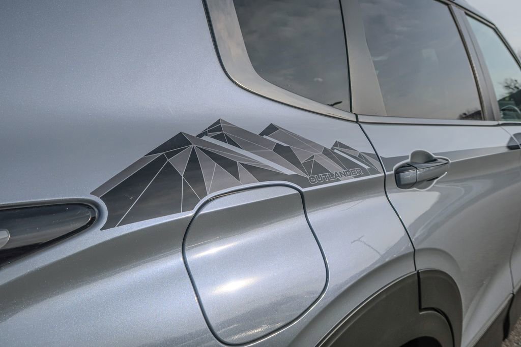 New 2026 Mitsubishi Outlander AWD image 12