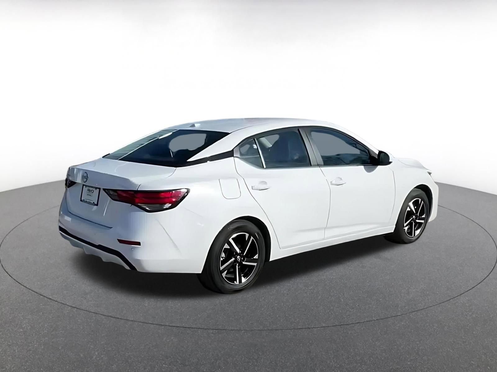 Used 2025 Nissan Sentra SV image 10