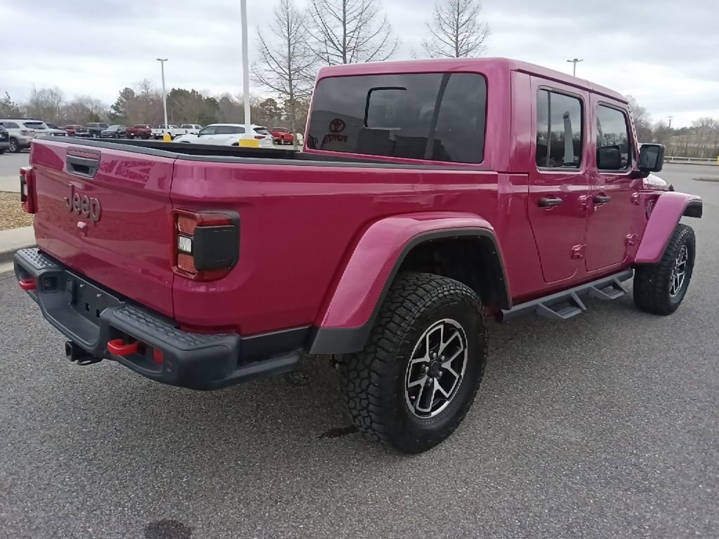 Used 2024 Jeep Gladiator Rubicon image 3