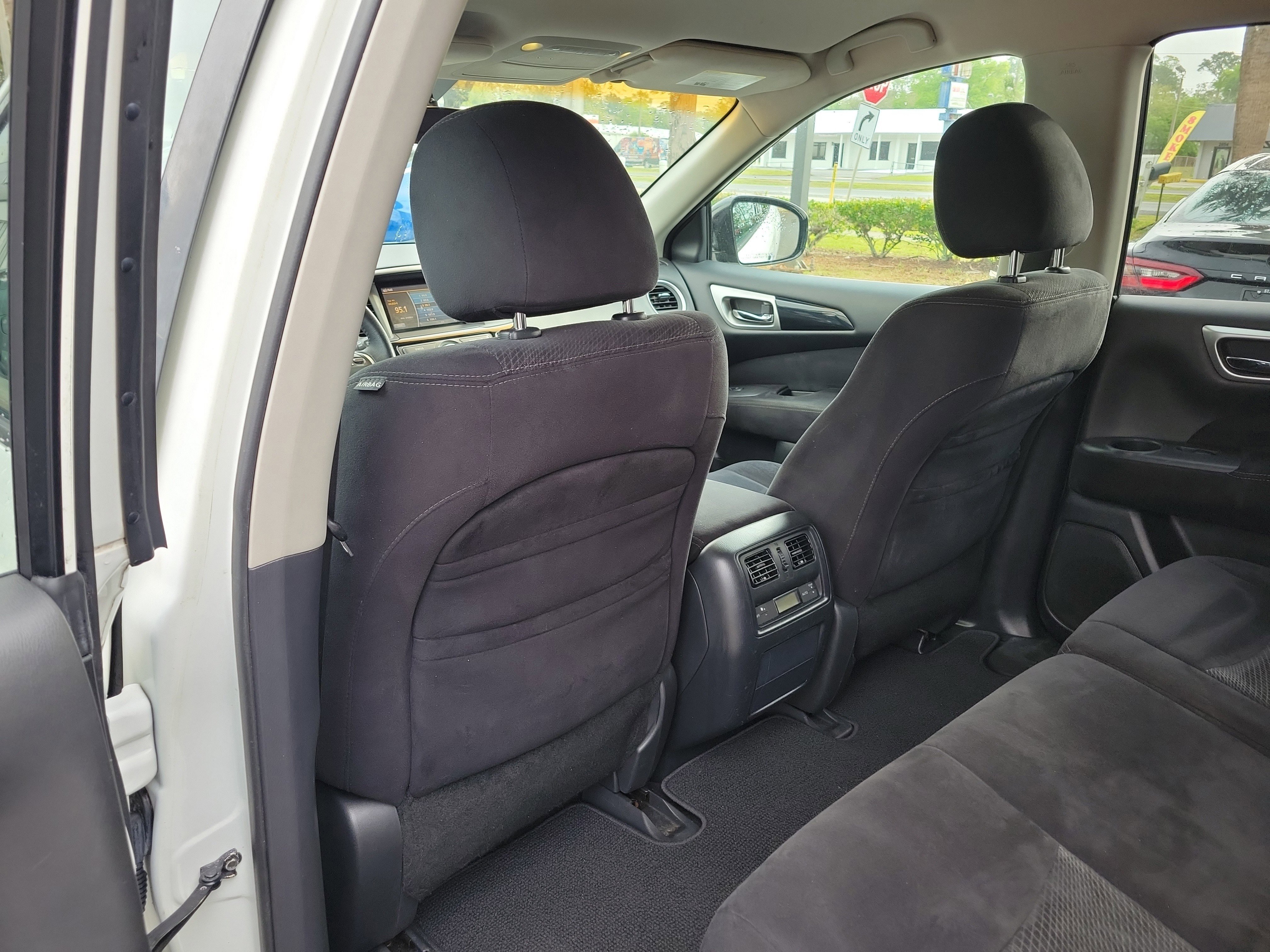 Used 2013 Nissan Pathfinder SV image 16