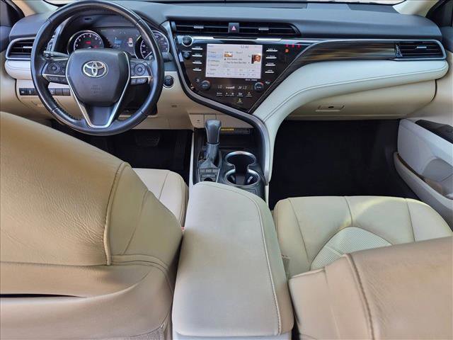 Used 2019 Toyota Camry XLE image 16