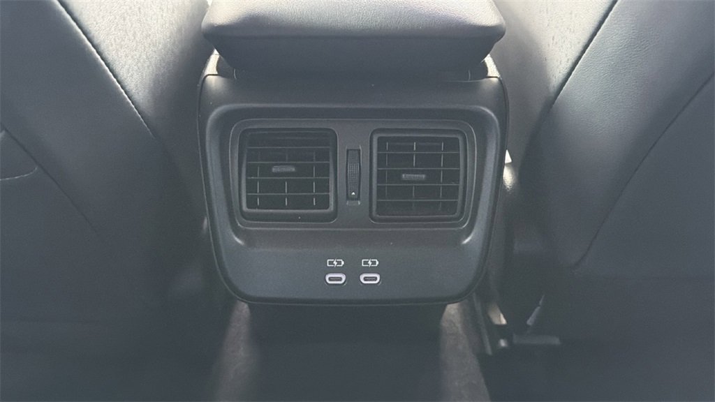 Used 2023 Toyota Crown Limited image 36