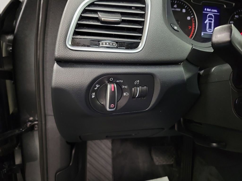 Used 2018 Audi Q3 2.0T Premium image 24