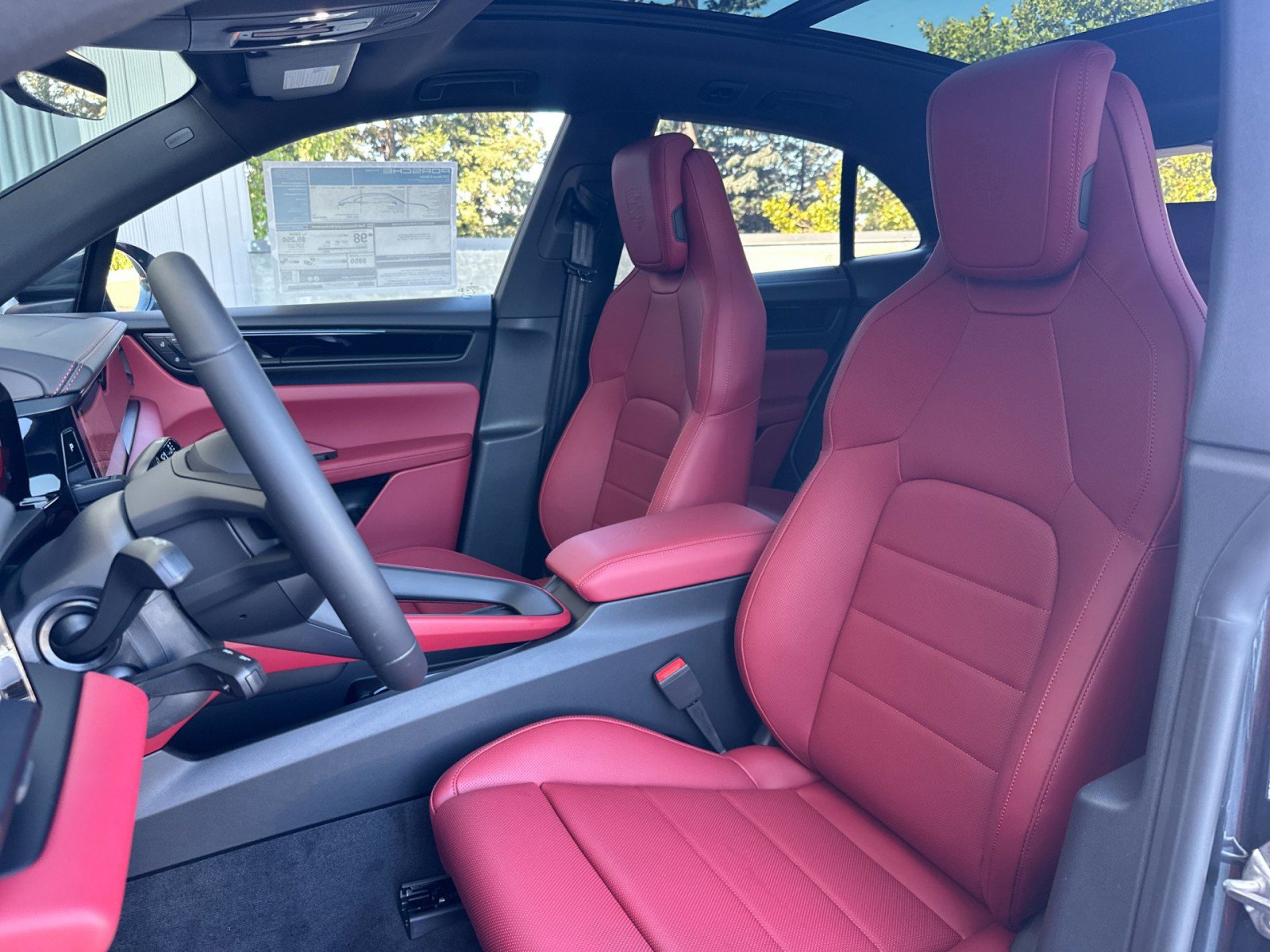 New 2025 Porsche Macan 4 Electric image 5