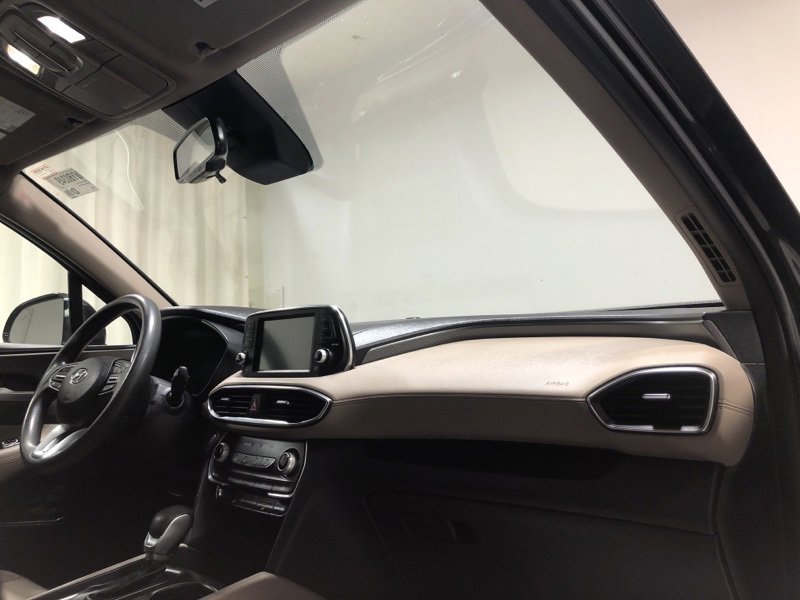 Used 2019 Hyundai Santa Fe SEL image 13