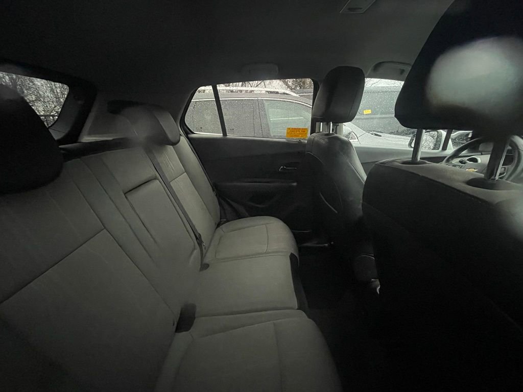 Used 2016 Chevrolet Trax LT w/ LT Convenience Package image 7