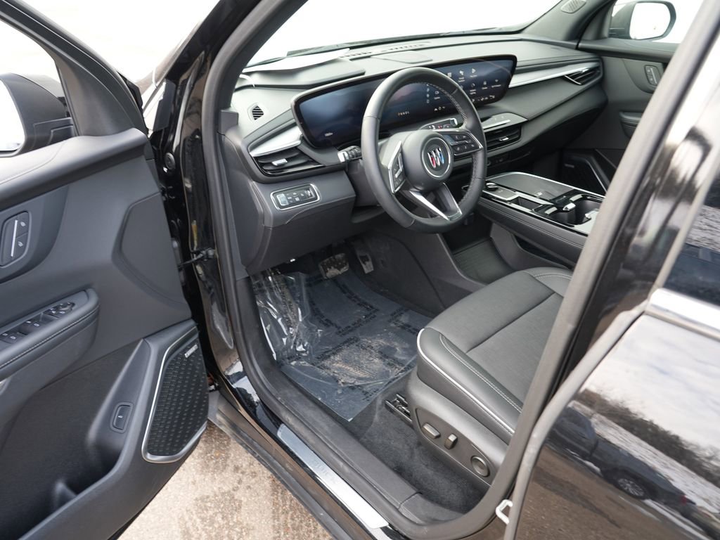 Used 2025 Buick Enclave Preferred image 13