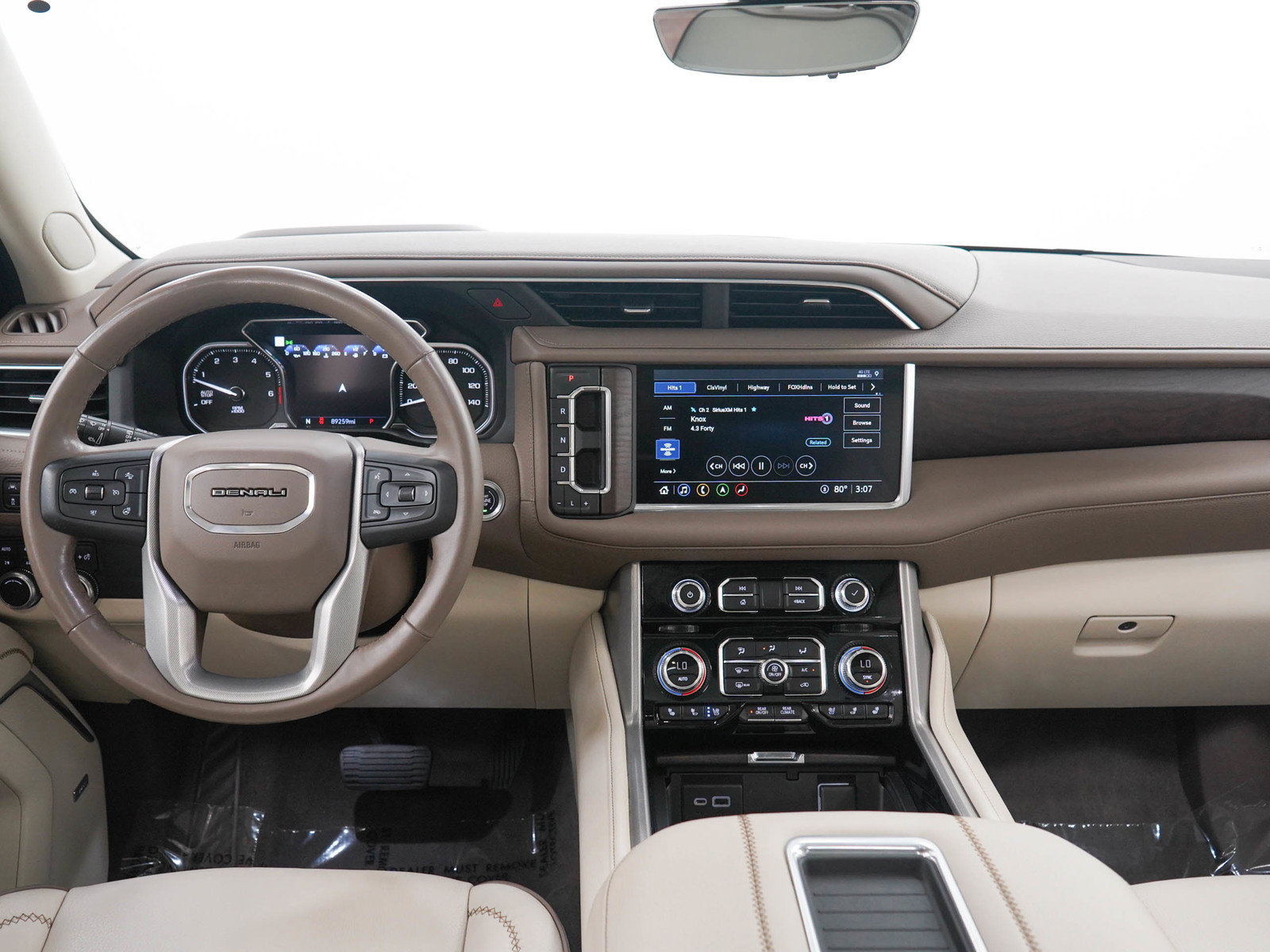Used 2021 GMC Yukon Denali w/ Denali Premium Package AWD/4WD image 17