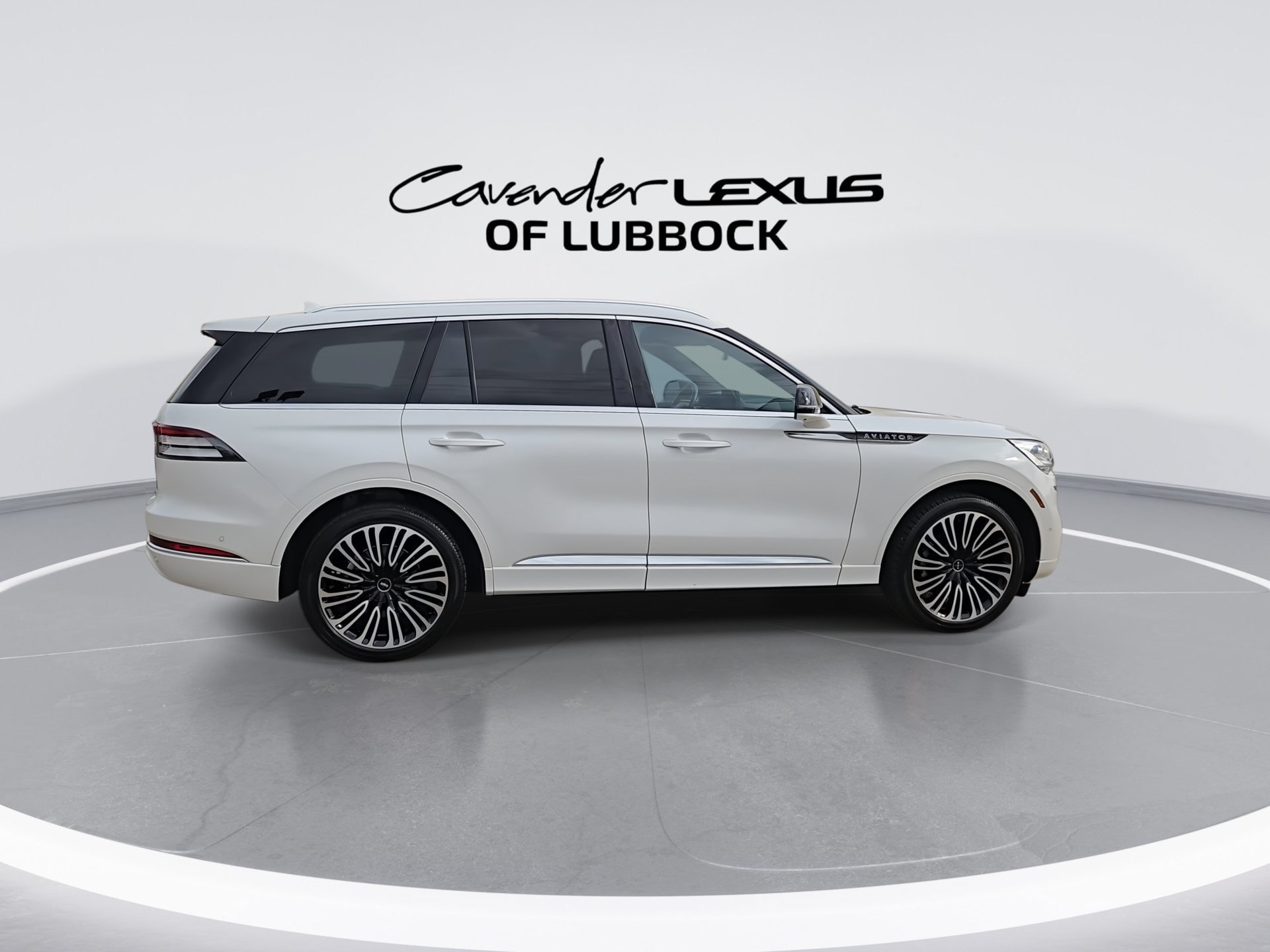 Used 2023 Lincoln Aviator Black Label AWD/4WD image 9