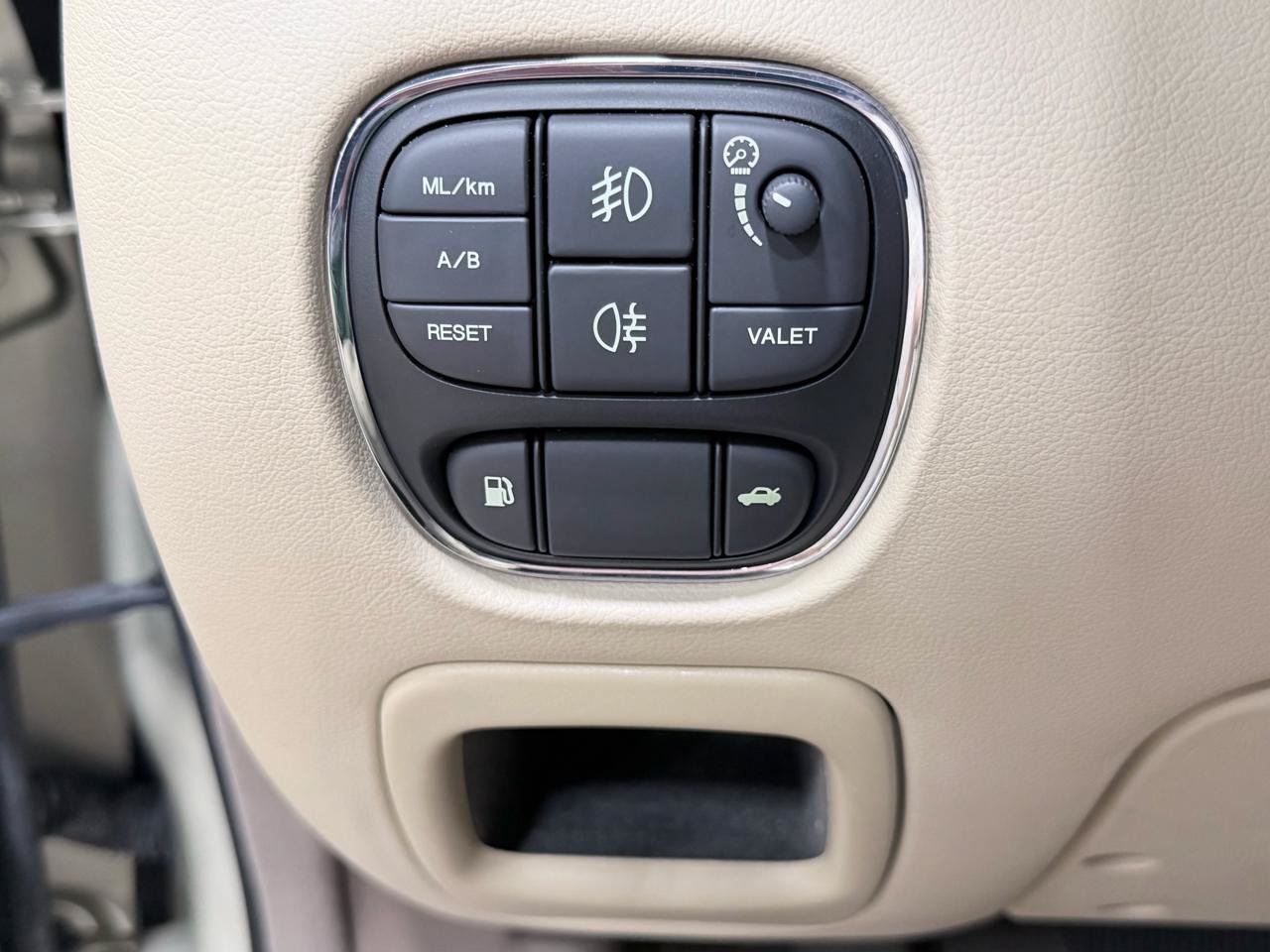 Used 2006 Jaguar XJ8 RWD image 39