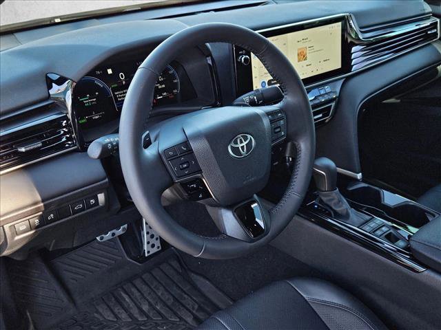 Used 2025 Toyota Camry XSE image 10