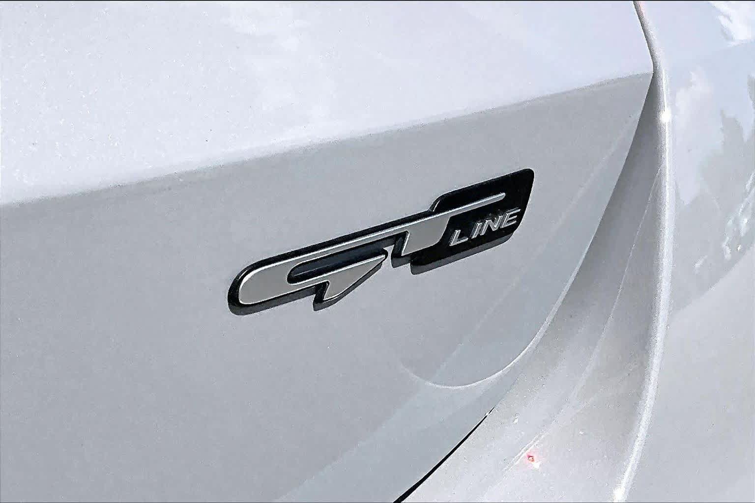 Used 2022 Kia K5 GT-Line FWD image 9