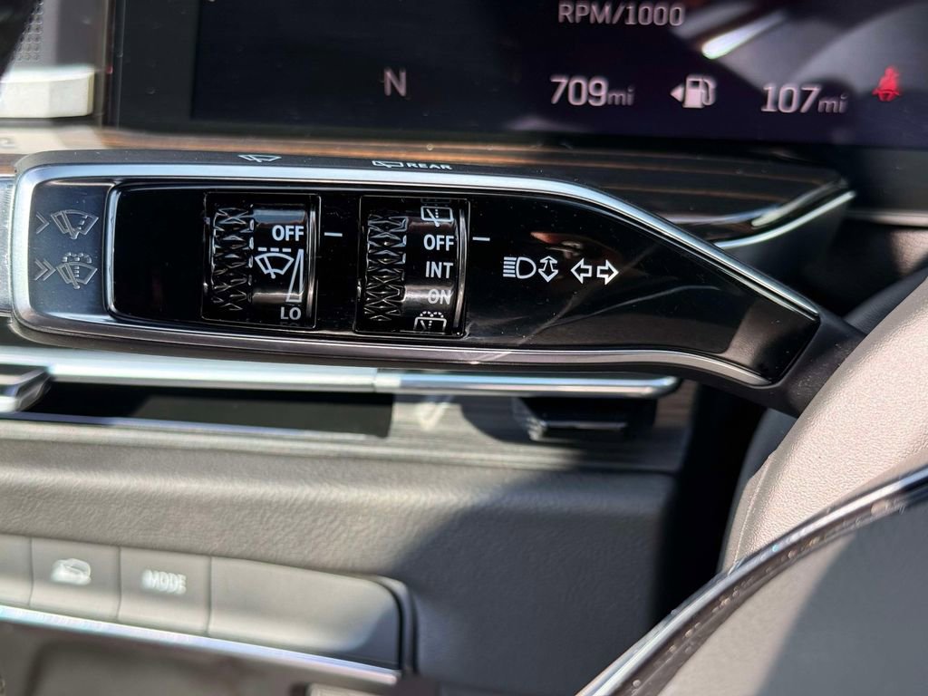 Used 2026 Cadillac Escalade 4WD w/ LPO, Floor Liner Package image 29