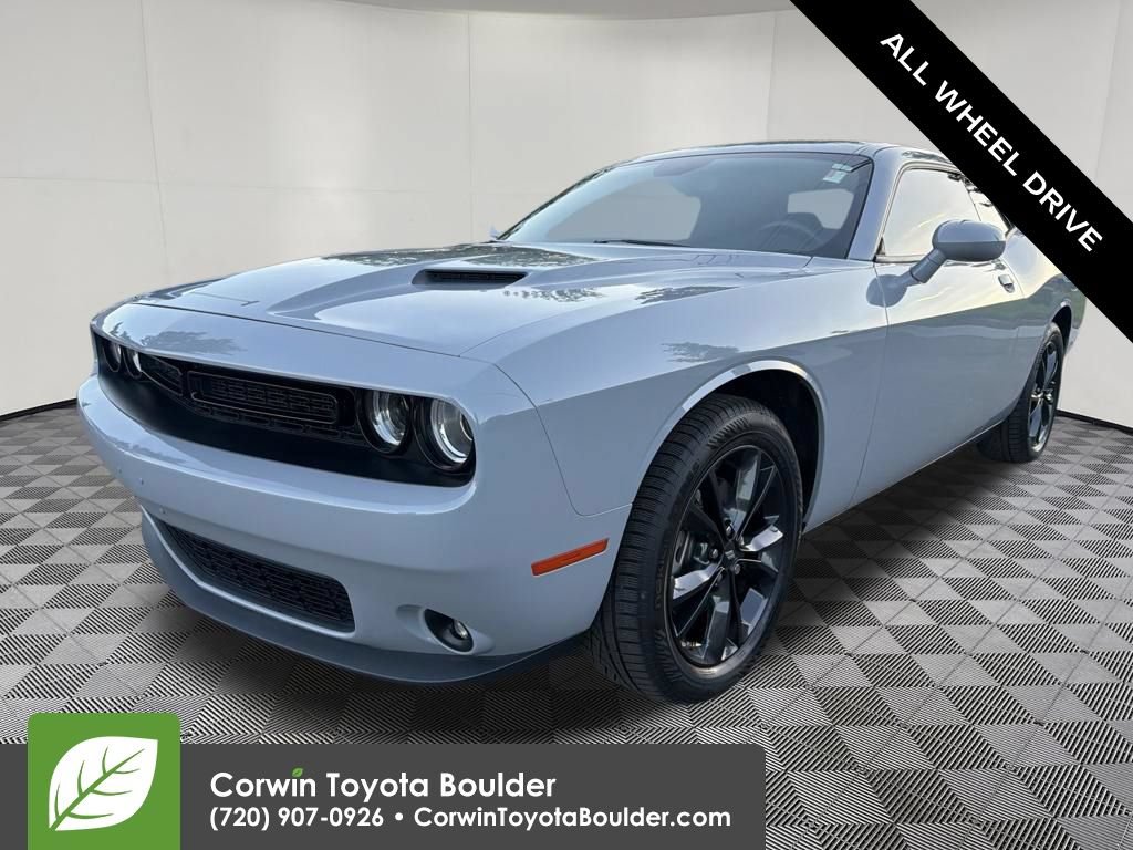 Used 2022 Dodge Challenger SXT w/ Driver Convenience Group AWD/4WD image 3