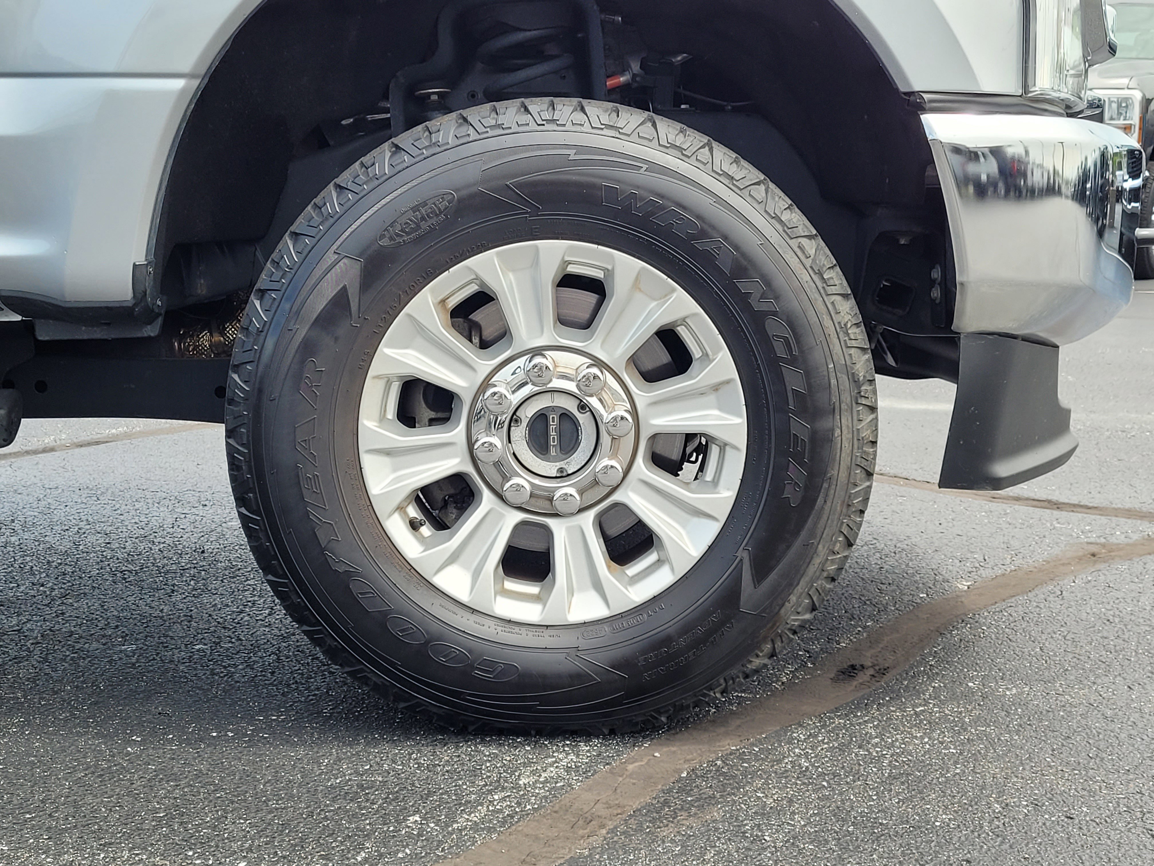 Used 2022 Ford F250 XL w/ STX Appearance Package AWD/4WD image 11