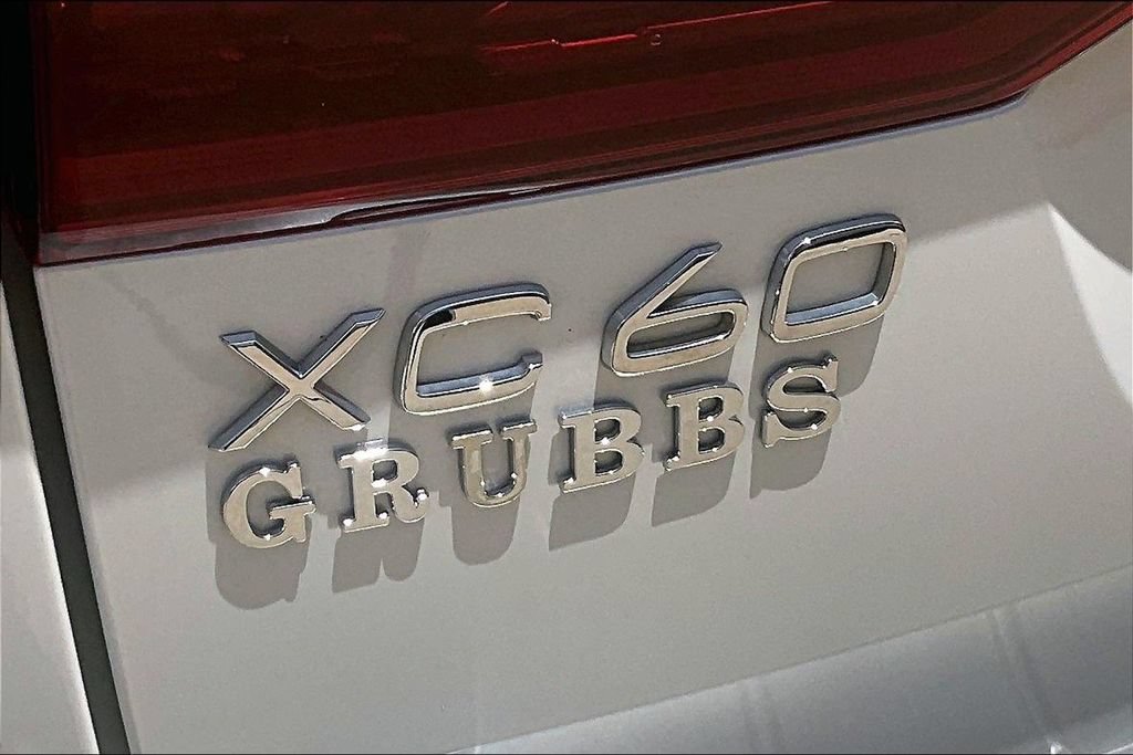 Used 2026 Volvo XC60 B5 Plus AWD/4WD image 43