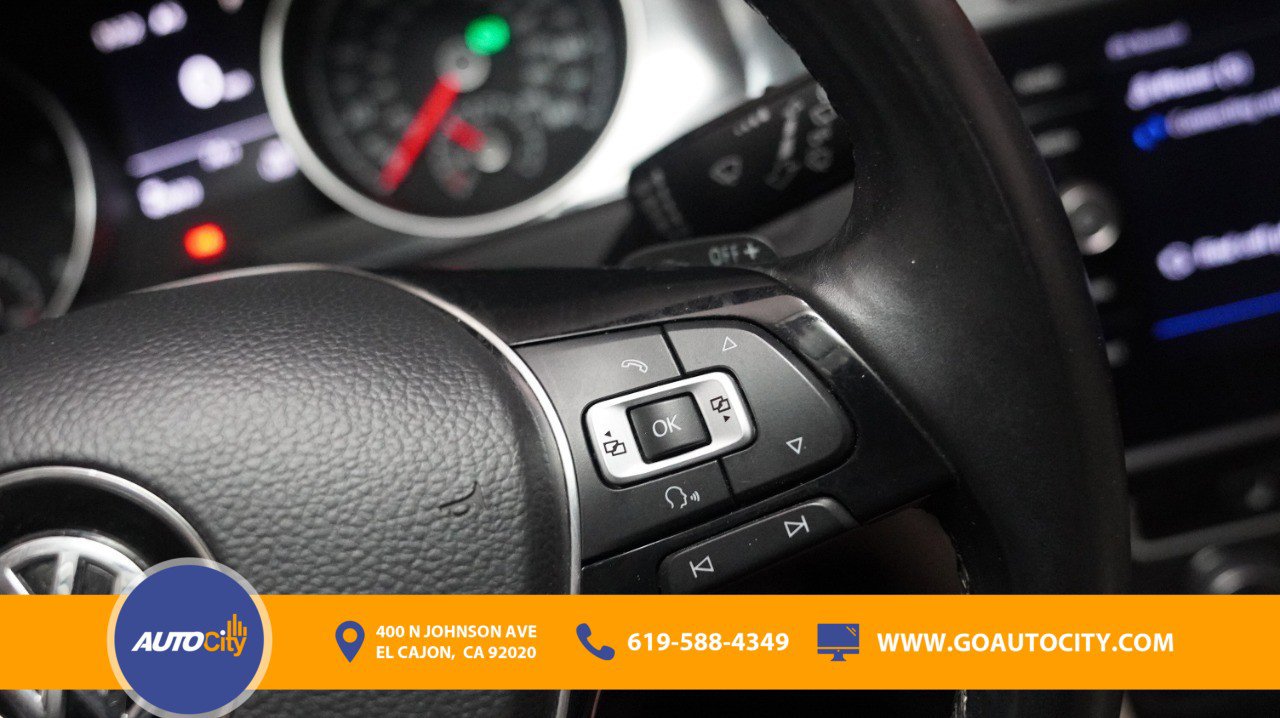 Used 2018 Volkswagen Golf S AWD/4WD image 20