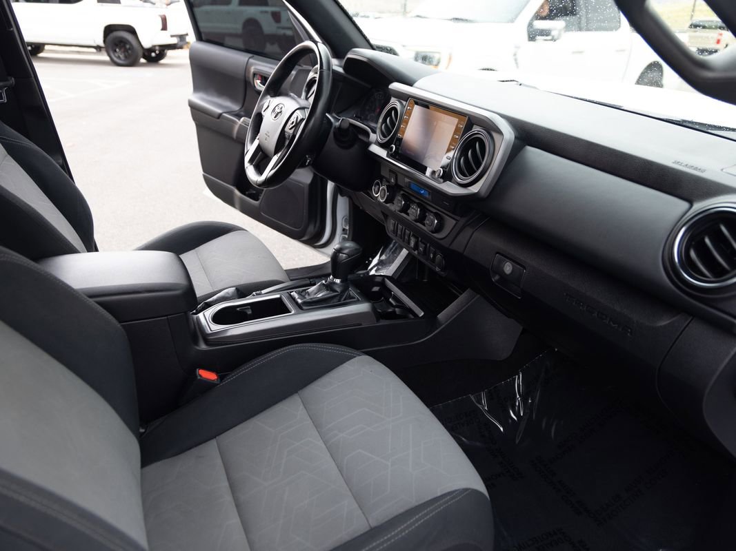 Used 2023 Toyota Tacoma TRD Off-Road w/ Technology Package image 17