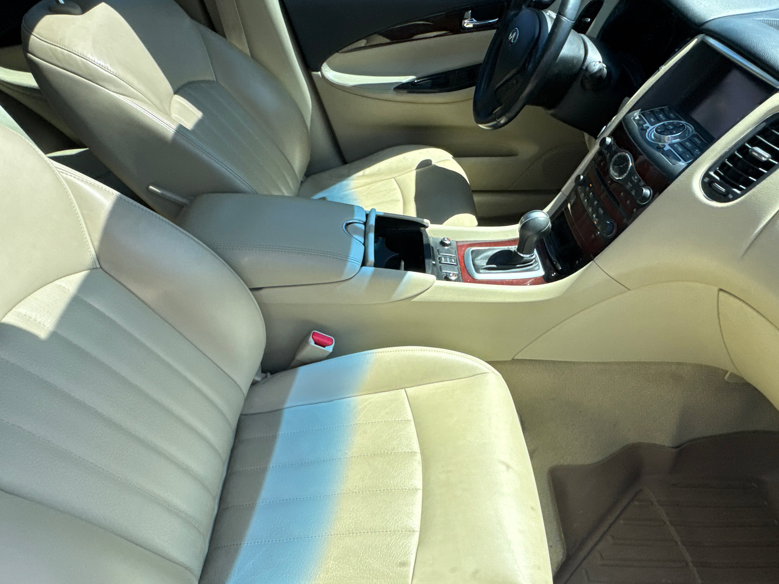 Used 2016 INFINITI QX50 2WD w/ Premium Plus Package image 16