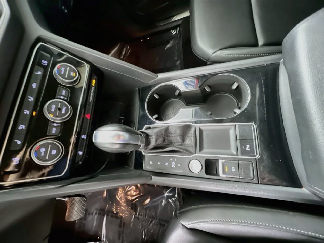 Used 2019 Volkswagen Atlas SEL FWD image 25