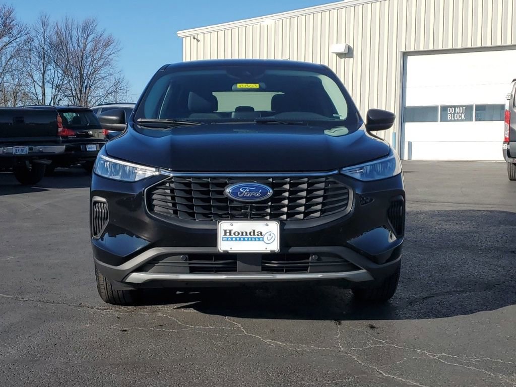 Used 2025 Ford Escape Active image 2