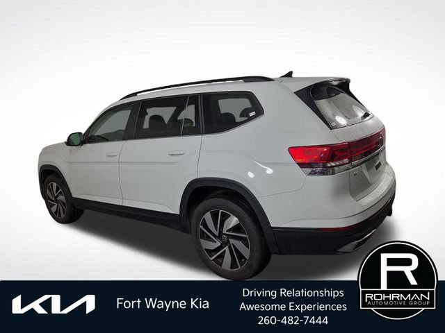 Used 2024 Volkswagen Atlas SE AWD/4WD image 11