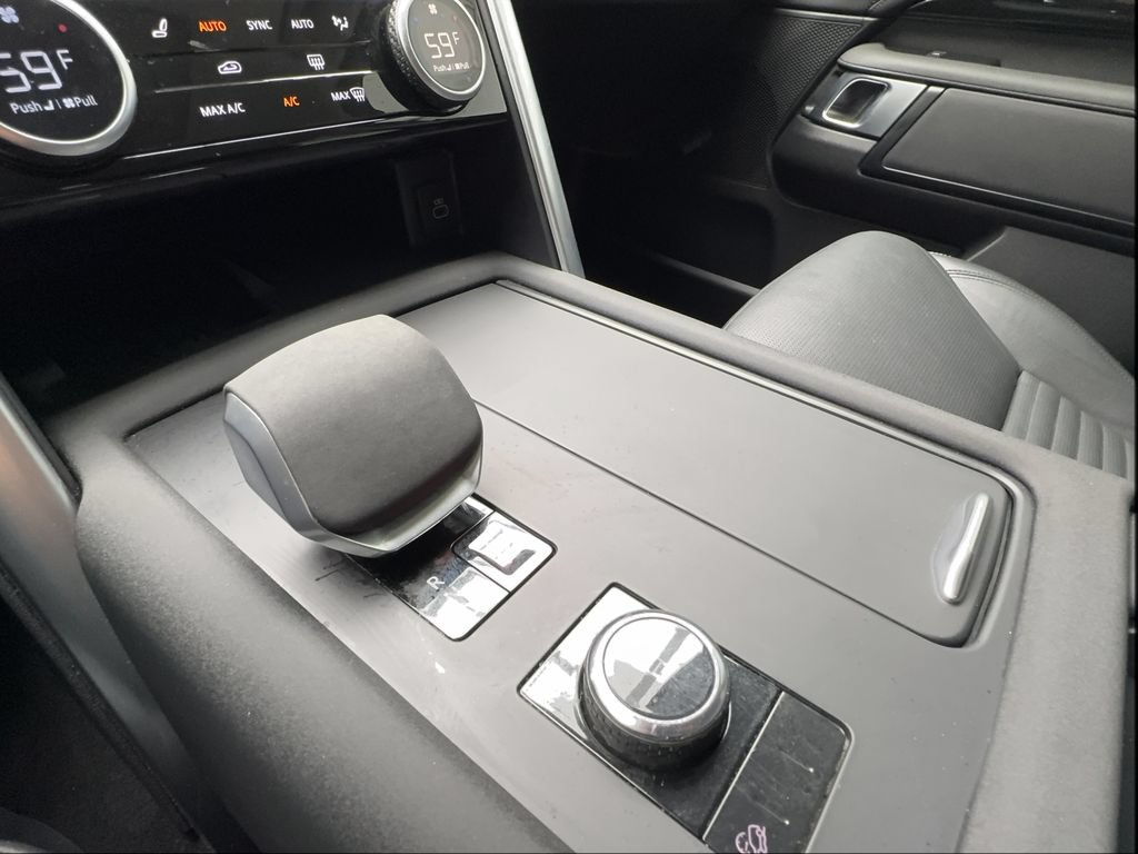 Used 2023 Land Rover Discovery S AWD/4WD image 48