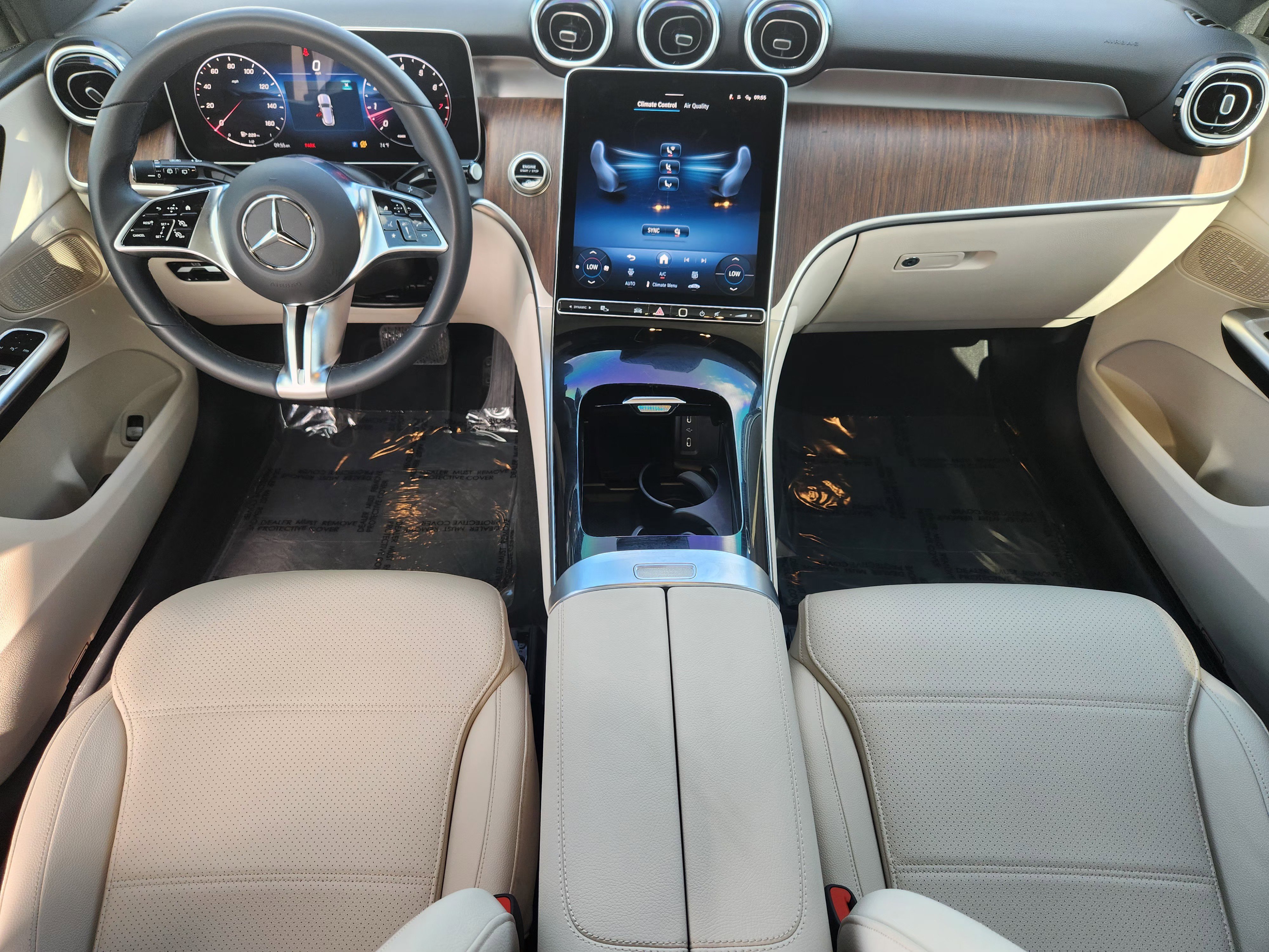 Used 2025 Mercedes-Benz GLC 300 image 26