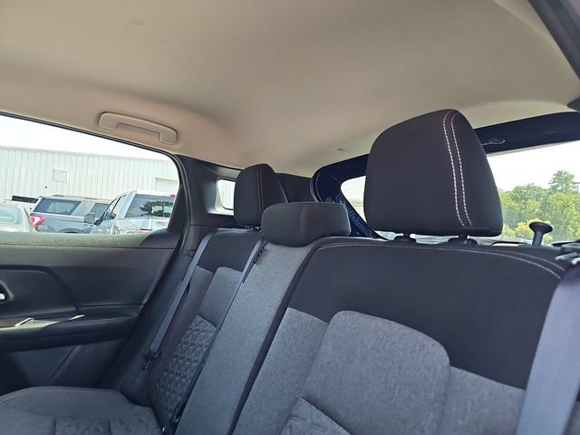 Used 2025 Nissan Kicks SV FWD image 15