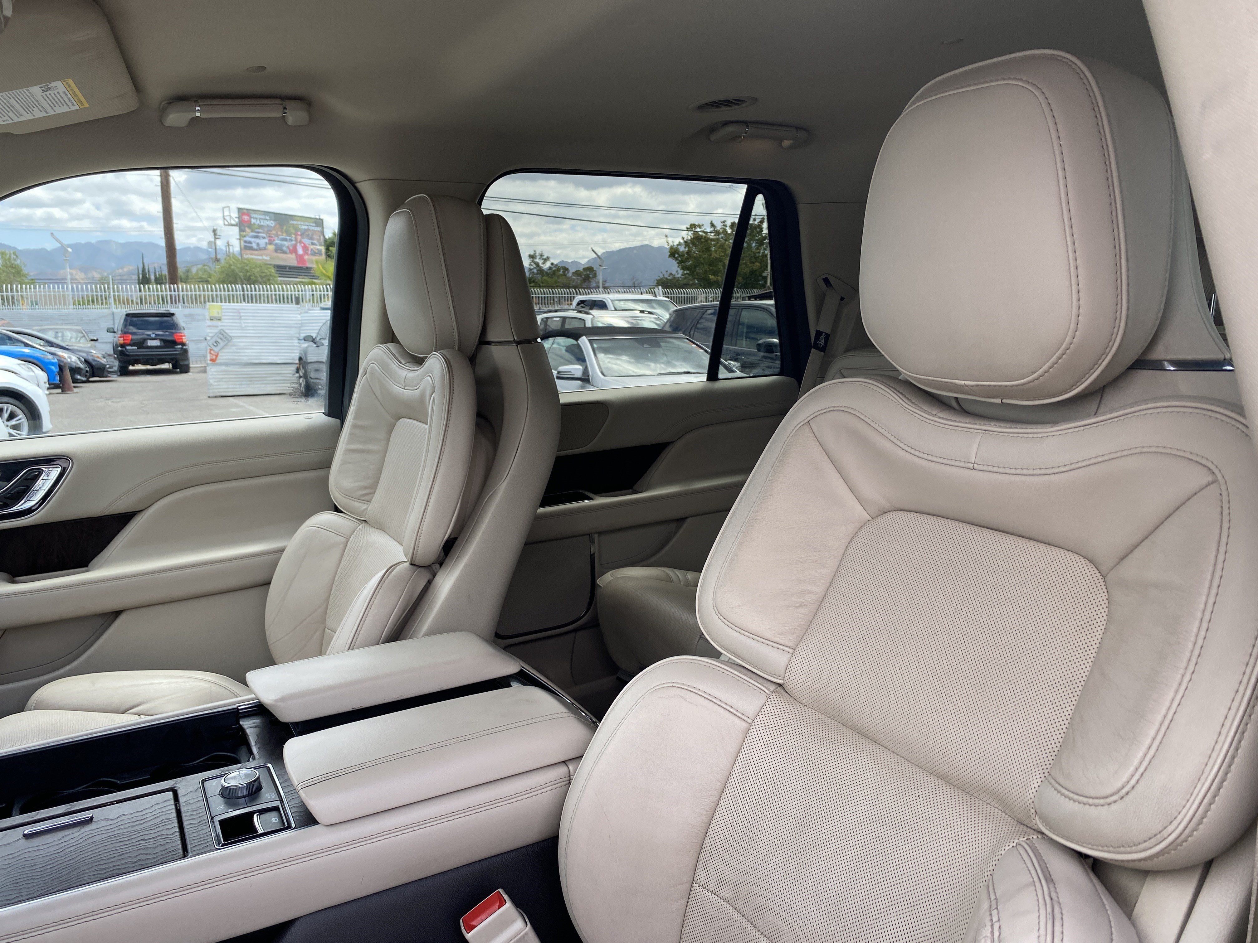 Used 2019 Lincoln Navigator Select w/ Cargo Package RWD image 20