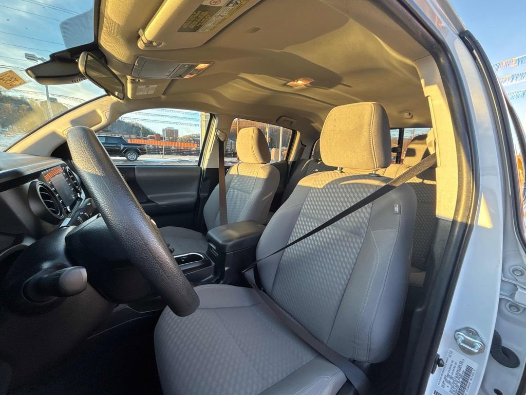 Used 2023 Toyota Tacoma SR w/ SR Convenience Package image 9