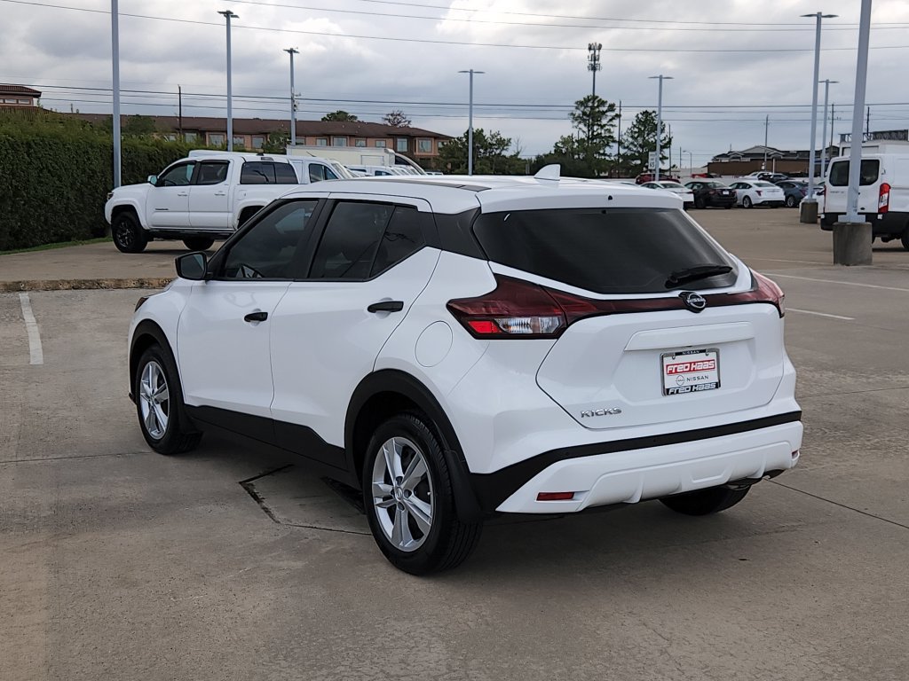 Used 2024 Nissan Kicks S FWD image 7