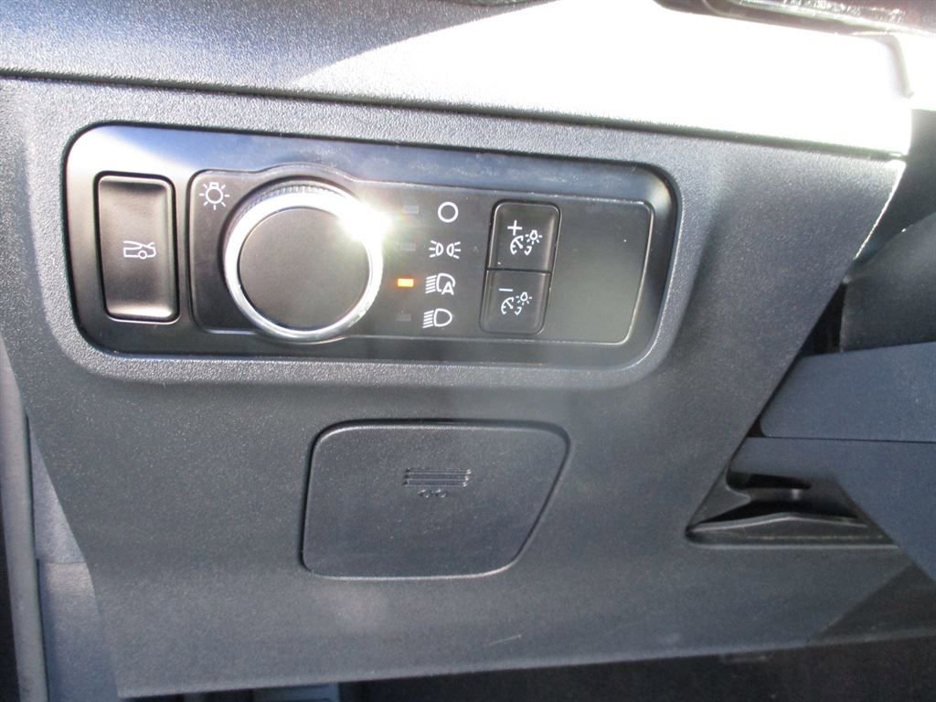 Used 2024 Ford Mustang Convertible image 13