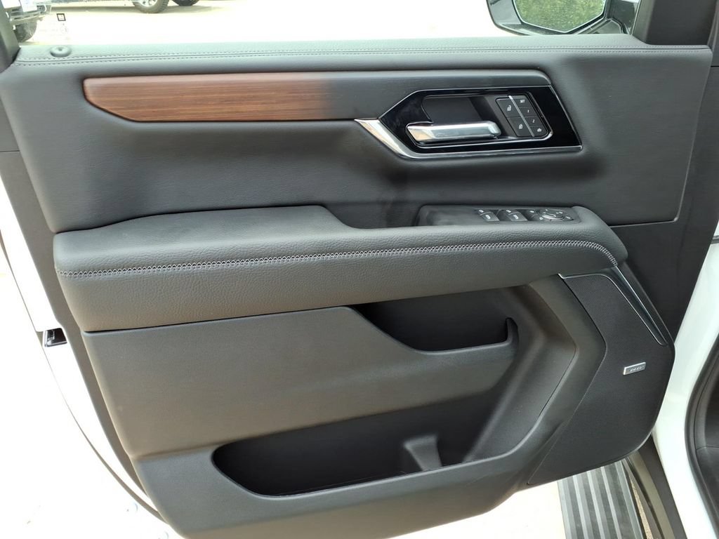 New 2026 GMC Yukon XL Denali w/ Denali Reserve Package RWD image 15