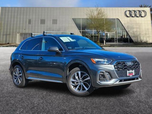 Used 2022 Audi Q5 2.0T Premium w/ Convenience Package image 1